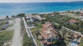 Encore Sea Side Villa, Posidi